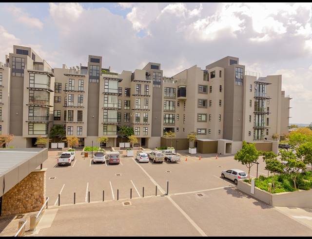 3 BEDROOM APARTMENT FOR SALE IN HOUGHTON ESTATE